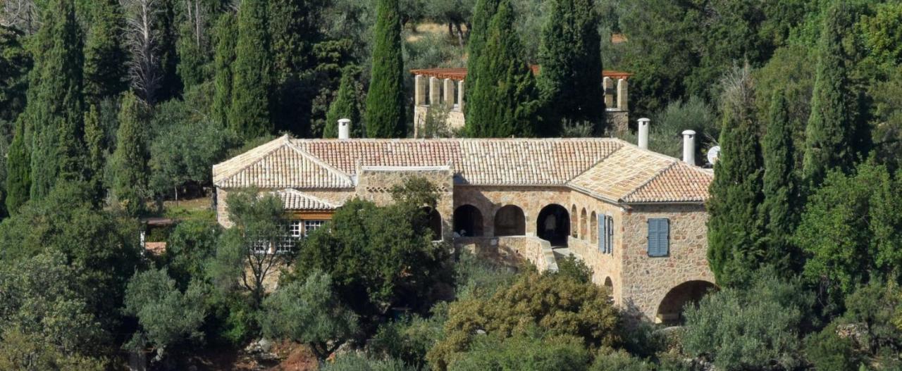 Patrick & Joan Leigh Fermor House Acomodação com café da manhã Kardamyli Exterior foto