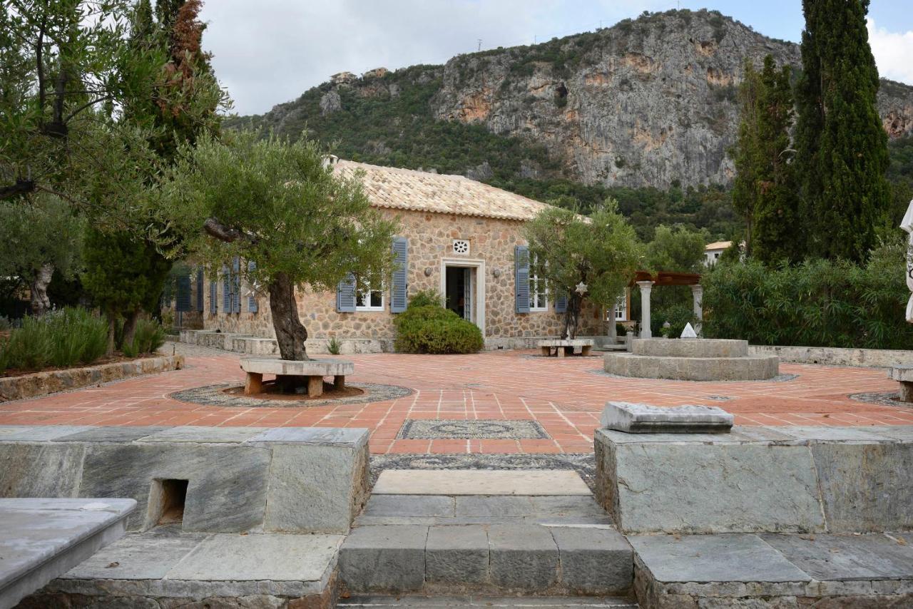 Patrick & Joan Leigh Fermor House Acomodação com café da manhã Kardamyli Exterior foto