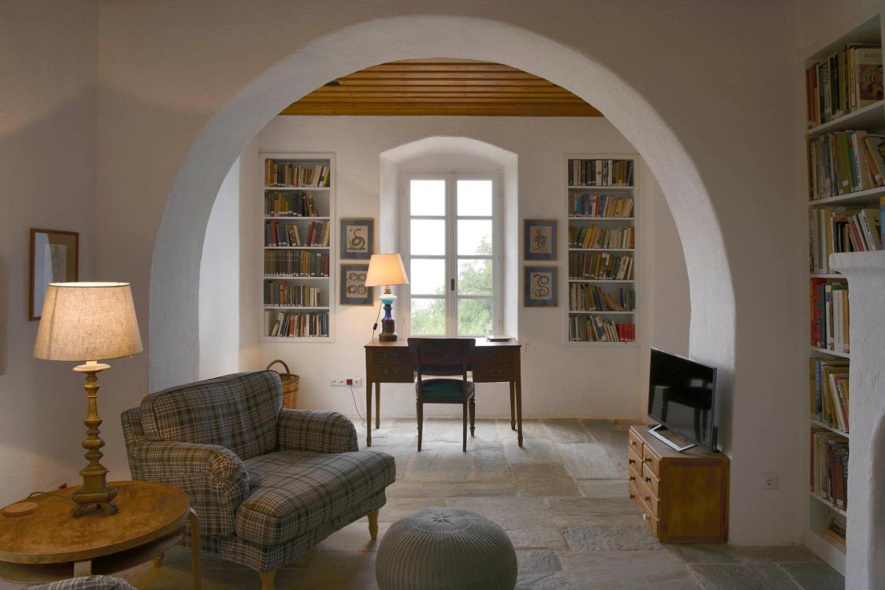 Patrick & Joan Leigh Fermor House Acomodação com café da manhã Kardamyli Exterior foto