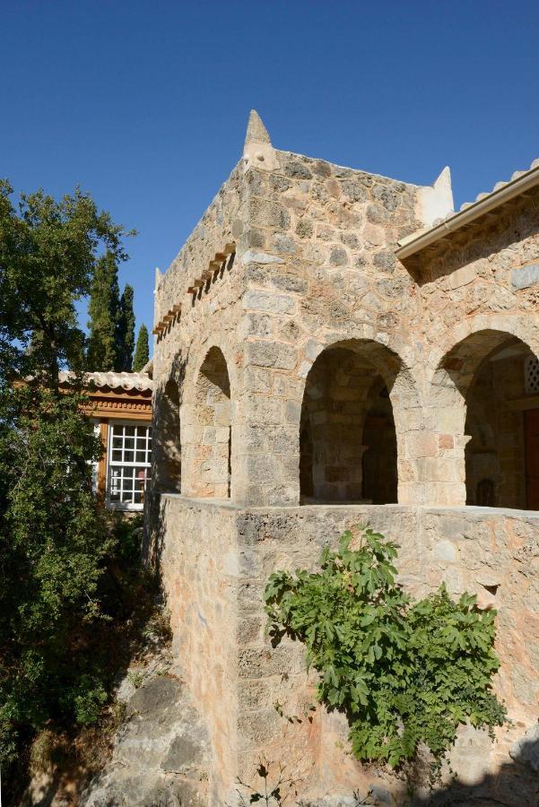 Patrick & Joan Leigh Fermor House Acomodação com café da manhã Kardamyli Exterior foto