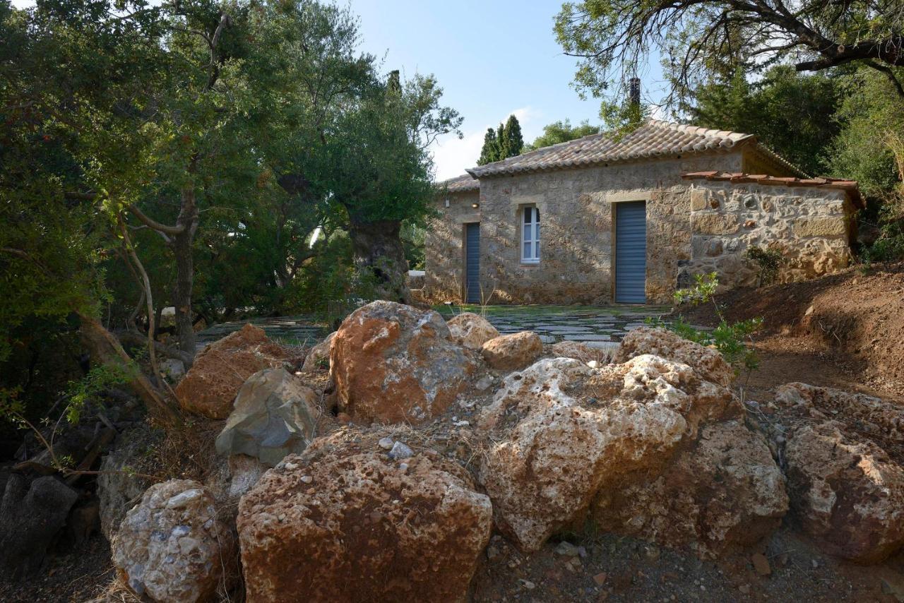 Patrick & Joan Leigh Fermor House Acomodação com café da manhã Kardamyli Exterior foto
