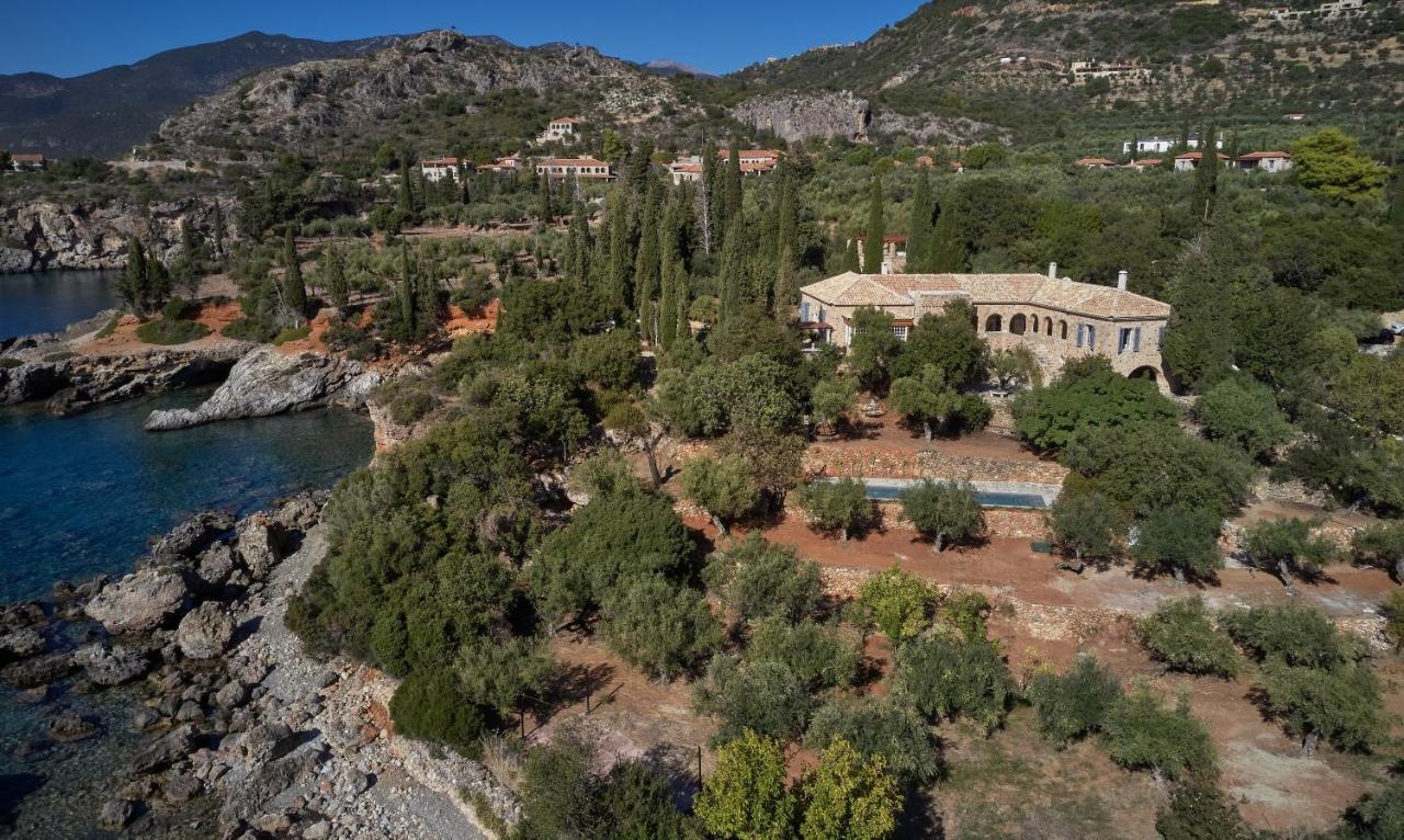 Patrick & Joan Leigh Fermor House Acomodação com café da manhã Kardamyli Exterior foto