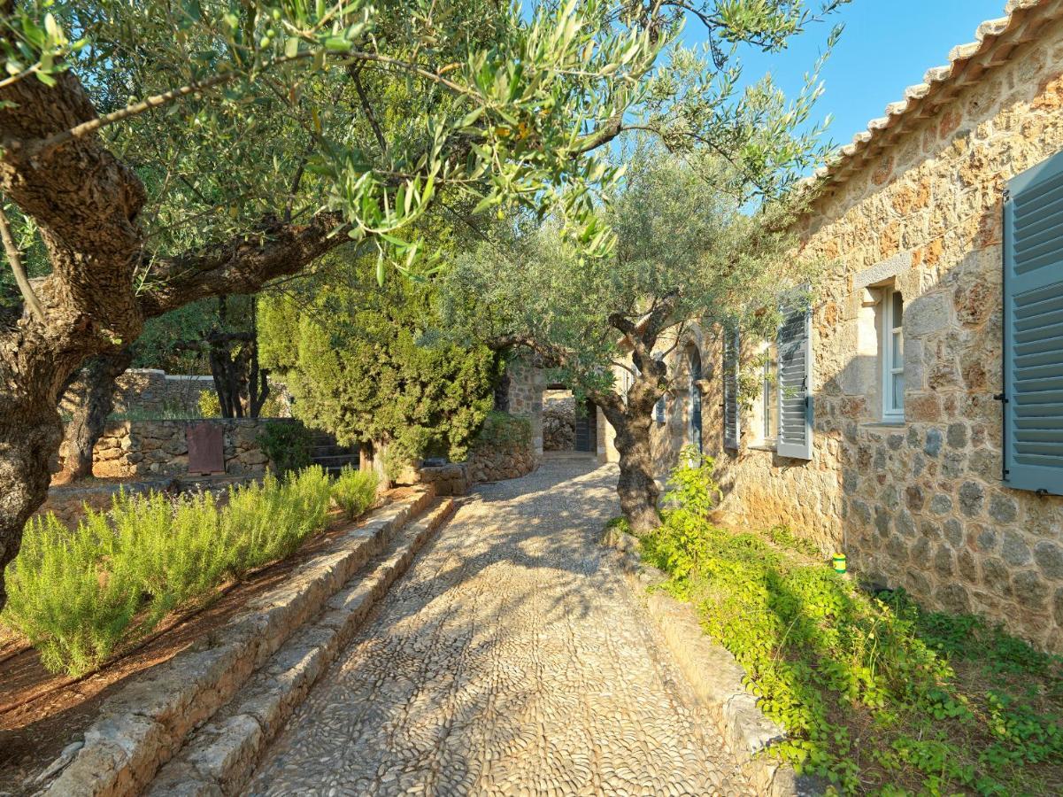 Patrick & Joan Leigh Fermor House Acomodação com café da manhã Kardamyli Exterior foto