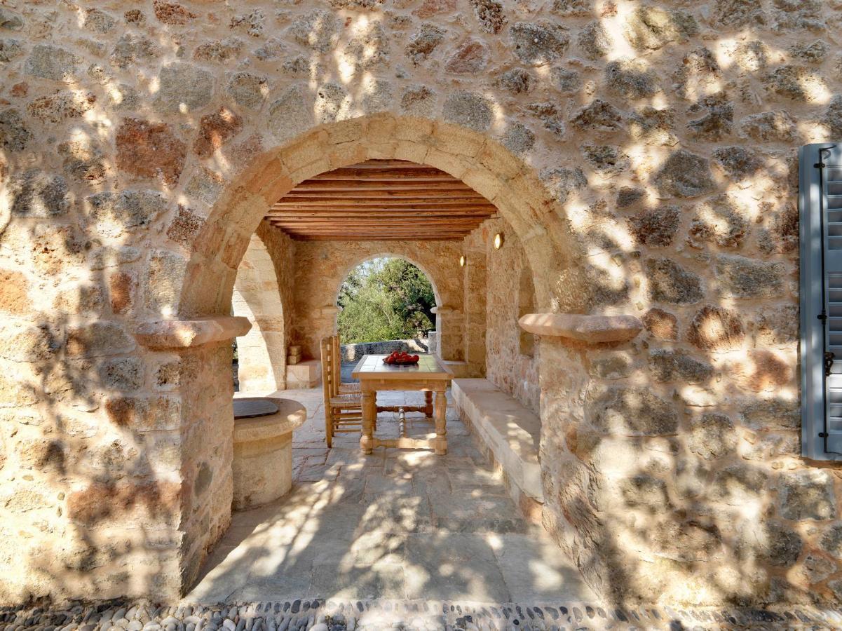 Patrick & Joan Leigh Fermor House Acomodação com café da manhã Kardamyli Exterior foto
