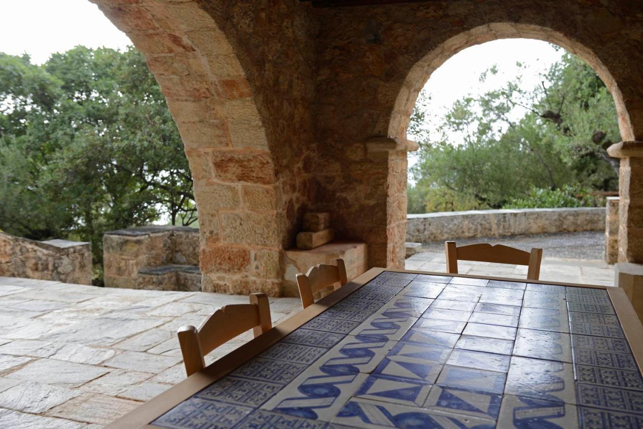 Patrick & Joan Leigh Fermor House Acomodação com café da manhã Kardamyli Exterior foto